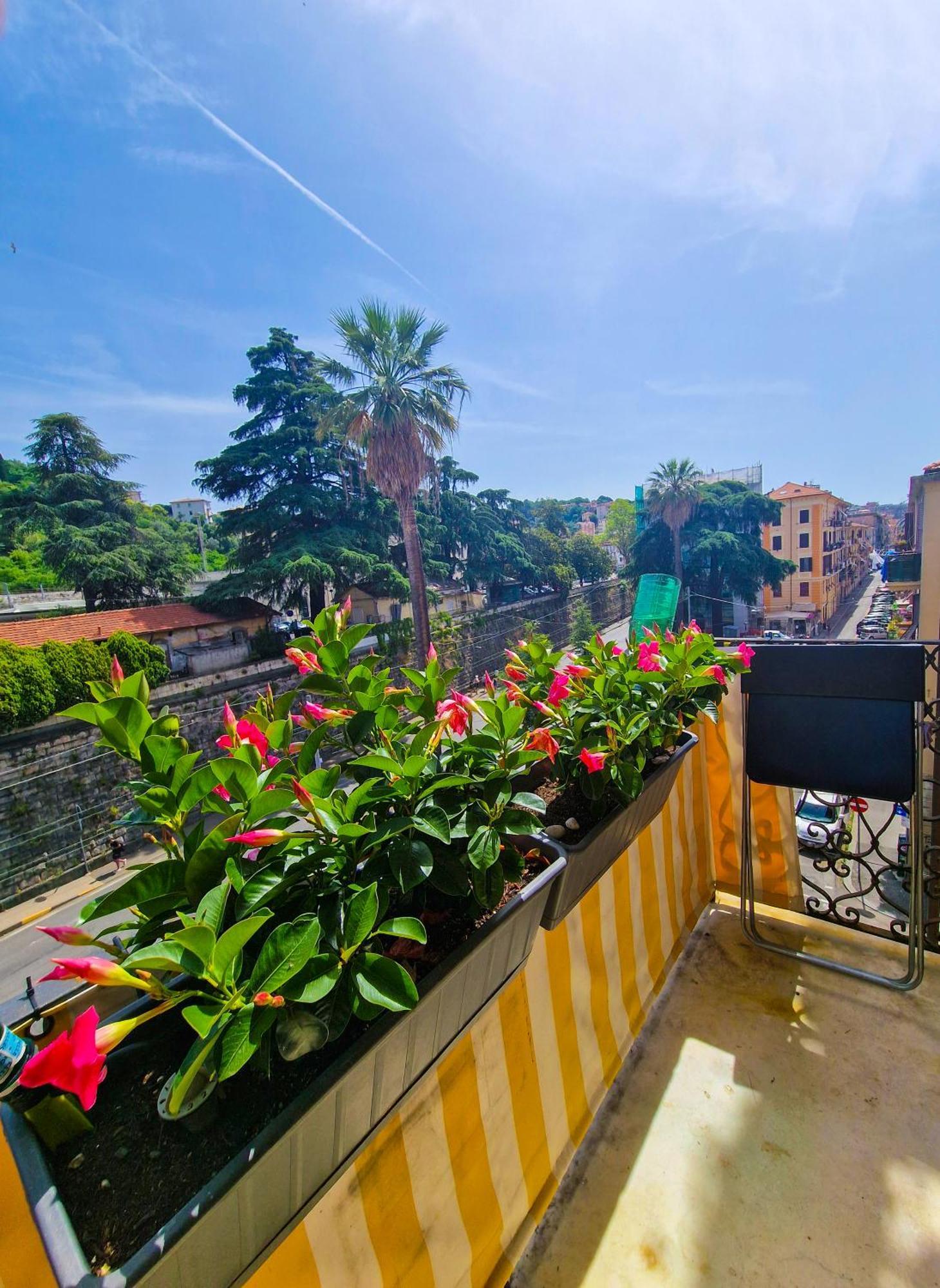 La Casa Di Ella Apartment ลาสเปเซีย ภายนอก รูปภาพ